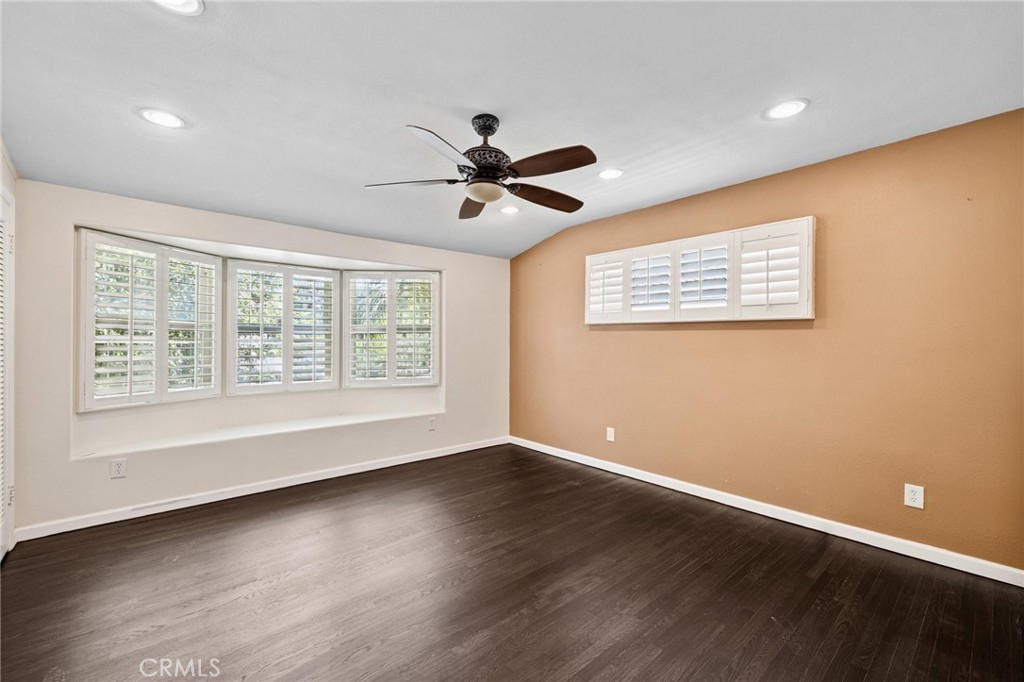 MLS #IV25152411 img 25