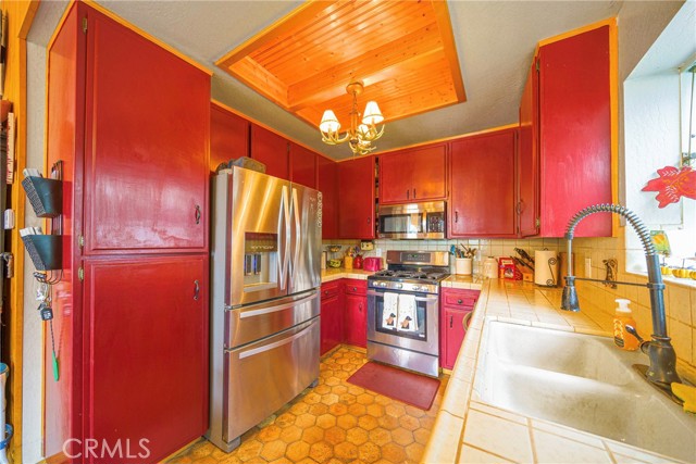 Detail Gallery Image 17 of 35 For 31611 Panorama Dr, Running Springs,  CA 92382 - 2 Beds | 2 Baths