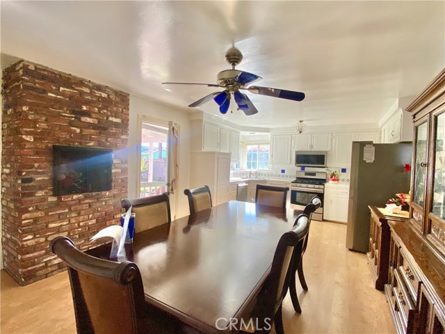 Detail Gallery Image 4 of 16 For 518 Sheree Ln, Placentia,  CA 92870 - 3 Beds | 2 Baths