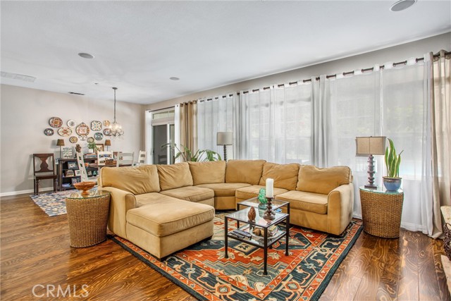 512 Golden West Drive, Redlands CA: https://media.crmls.org/medias/a8d45652-d66e-4928-a2db-cca95075e327.jpg