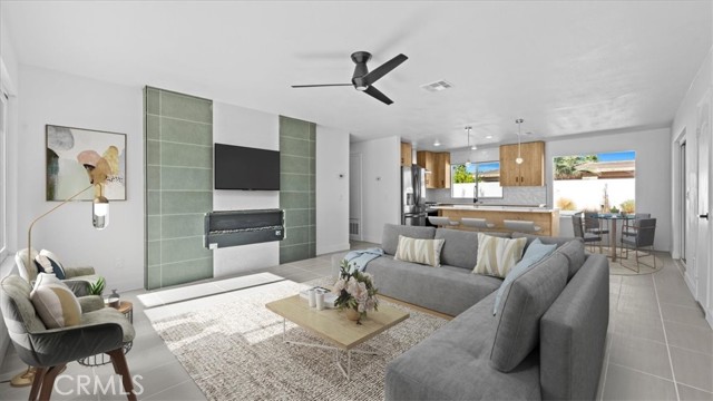 Detail Gallery Image 4 of 27 For 2384 E Rogers Rd., Palm Springs,  CA 92262 - 3 Beds | 2 Baths