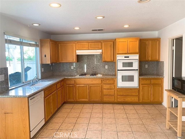 Detail Gallery Image 3 of 10 For 3 Sorenson, Irvine,  CA 92602 - 4 Beds | 2/1 Baths