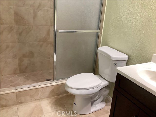 Detail Gallery Image 19 of 24 For 5145 Yarmouth Ave #1,  Encino,  CA 91316 - 2 Beds | 2/1 Baths