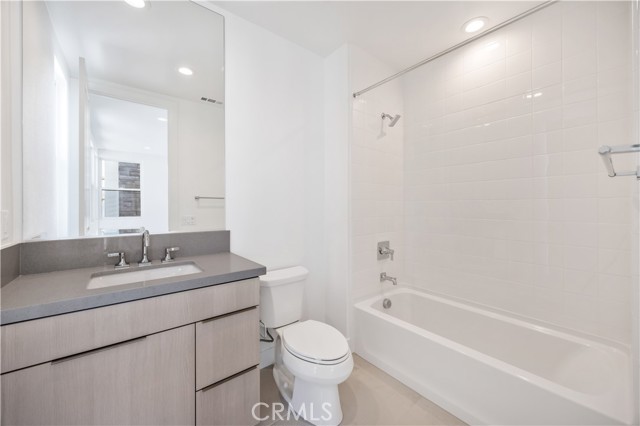 169 Creation, Irvine CA: https://media.crmls.org/medias/a8d78ed1-4fcb-4e77-a2a6-da35e7e0da3a.jpg