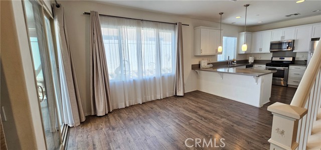 11818 Greenbrier Lane, Grand Terrace CA: https://media.crmls.org/medias/a8d7ed84-32ba-4a84-9618-f301c1938750.jpg