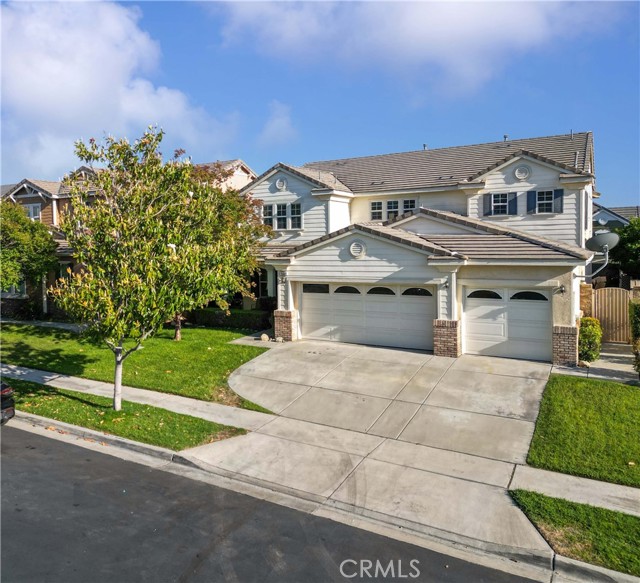 15601 N Peak Lane, Fontana CA: https://media.crmls.org/medias/a8d8a37b-3ab6-464e-ac68-35e40bc9cb1e.jpg