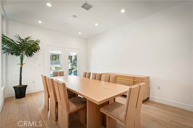 399 E Del Mar Boulevard, Pasadena CA: https://media.crmls.org/medias/a8d8d835-f194-4e25-bc5f-5abdfa2149fb.jpg
