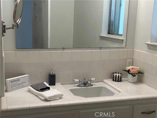 Detail Gallery Image 22 of 43 For 3935 N Tollhouse Rd, Fresno,  CA 93726 - 4 Beds | 2 Baths