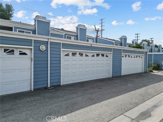 Detail Gallery Image 29 of 34 For 15735 Nordhoff St #36,  North Hills,  CA 91343 - 2 Beds | 2/1 Baths