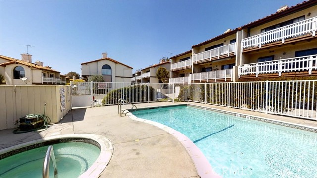 404 Avenue G, Redondo Beach, California 90277, 3 Bedrooms Bedrooms, ,2 BathroomsBathrooms,Residential,Sold,Avenue G,SB22164633