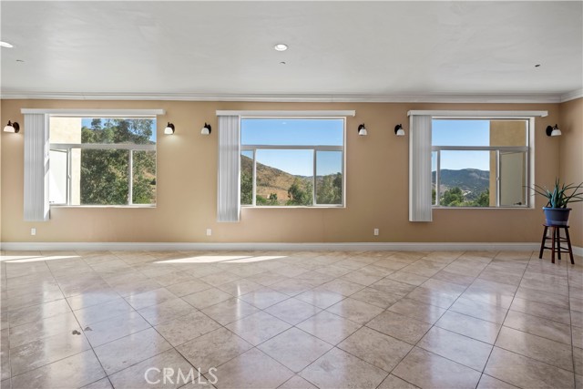 Detail Gallery Image 13 of 71 For 9455 Hierba Rd, Agua Dulce,  CA 91390 - 5 Beds | 4/1 Baths