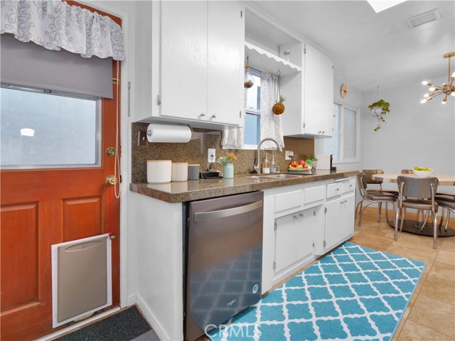 1714 Belmont Lane, Redondo Beach, California 90278, 3 Bedrooms Bedrooms, ,1 BathroomBathrooms,Residential,Sold,Belmont,PV21205045