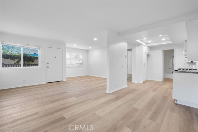 Detail Gallery Image 7 of 32 For 19132 Shoreline #2,  Huntington Beach,  CA 92648 - 1 Beds | 1 Baths