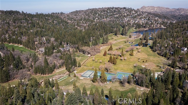 Detail Gallery Image 7 of 49 For 26980 Everest, Lake Arrowhead,  CA 92317 - 2 Beds | 2 Baths