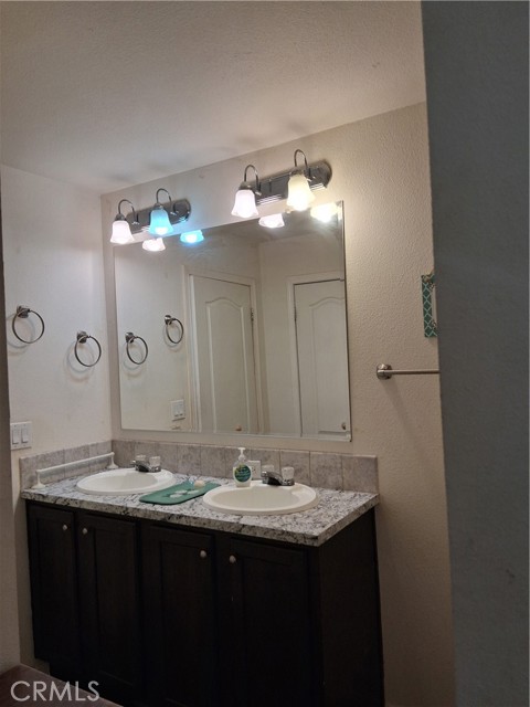 Detail Gallery Image 17 of 18 For 3524 E Avenue R #297,  Palmdale,  CA 93550 - 4 Beds | 2 Baths