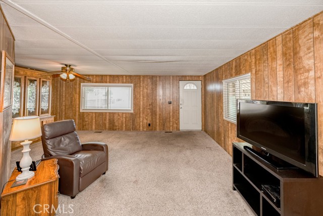 Detail Gallery Image 9 of 25 For 15439 Jersey Street #16,  –,  CA 91345 - 2 Beds | 2 Baths