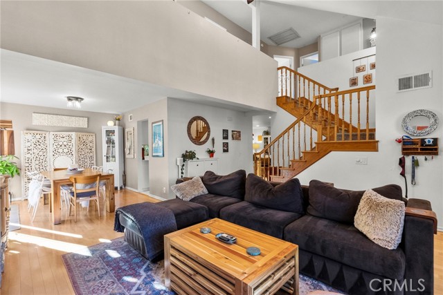 Detail Gallery Image 11 of 40 For 27547 Saffron, Saugus,  CA 91350 - 4 Beds | 3 Baths