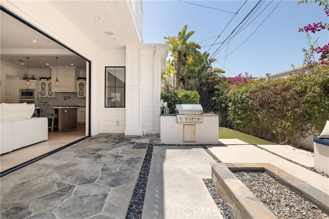 2001 Oak Avenue, Manhattan Beach, California 90266, 5 Bedrooms Bedrooms, ,5 BathroomsBathrooms,Residential,For Sale,Oak,SB25183354