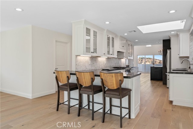 23625 Summit Drive, Calabasas CA: https://media.crmls.org/medias/a8de5d3c-be65-4025-8caa-9bebee724a38.jpg