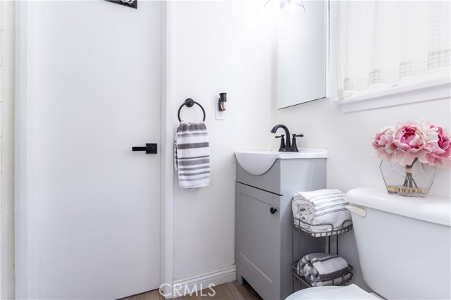 10145 Noble, Mission Hills (San Fernando) CA: https://media.crmls.org/medias/a8deb94f-b94e-4bd0-a554-b65891bb50f9.jpg