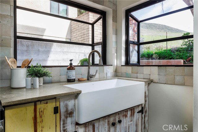 Detail Gallery Image 9 of 28 For 230 Chaney Ave, Cayucos,  CA 93430 - 3 Beds | 2 Baths