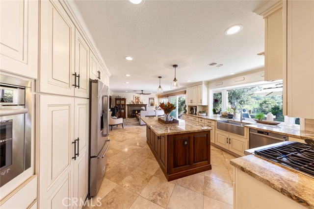 Detail Gallery Image 16 of 38 For 24256 via Santa Clara, Mission Viejo,  CA 92692 - 5 Beds | 3/1 Baths