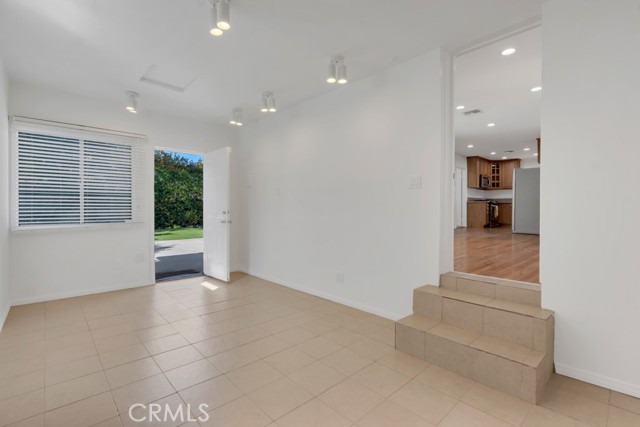 Detail Gallery Image 27 of 58 For 17435 Burma, Encino,  CA 91316 - 3 Beds | 2 Baths