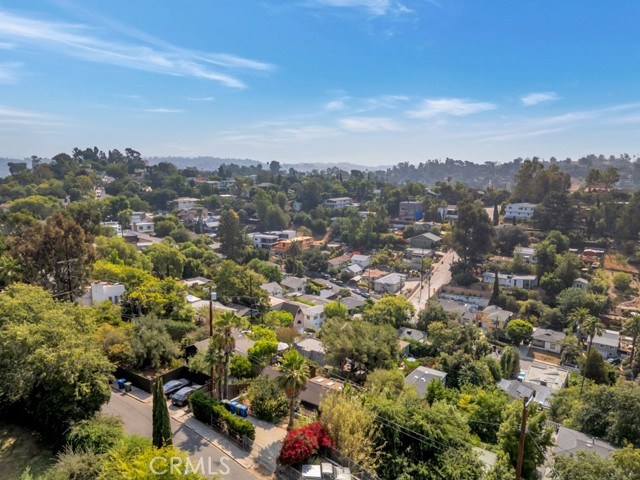 2052 N Alvarado N Street, Los Angeles CA: https://media.crmls.org/medias/a8df7105-4d4c-4baa-8863-9181eb063072.jpg
