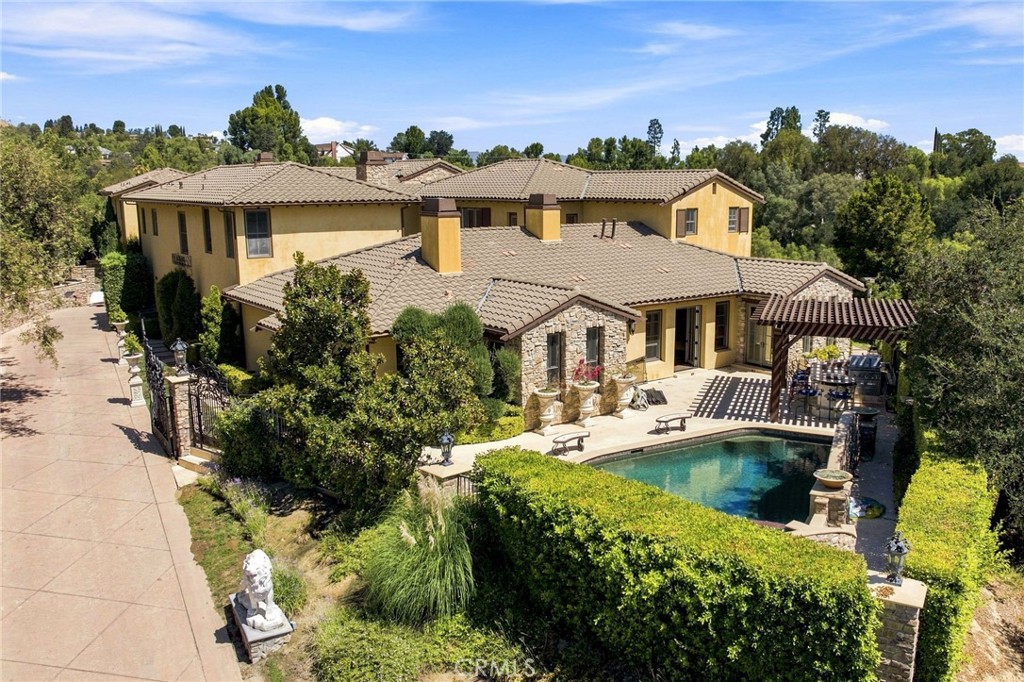 5182 Garrett Court — architectural residence