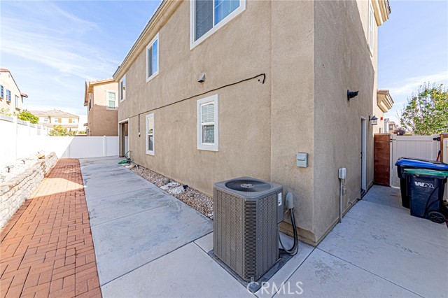 Detail Gallery Image 33 of 49 For 15950 Osprey Ave, Chino,  CA 91708 - 3 Beds | 2/1 Baths