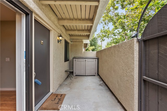 Detail Gallery Image 5 of 29 For 18830 Mandan St #101,  Canyon Country,  CA 91351 - 2 Beds | 2 Baths