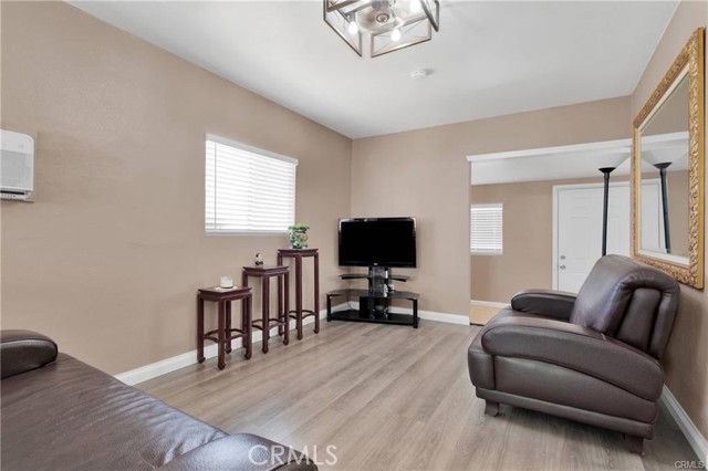 Detail Gallery Image 4 of 12 For 16705 C St, Victorville,  CA 92395 - 2 Beds | 1 Baths