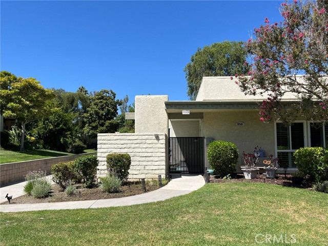 Detail Gallery Image 1 of 23 For 956 Calle Aragon #H,  Laguna Woods,  CA 92637 - 2 Beds | 1 Baths