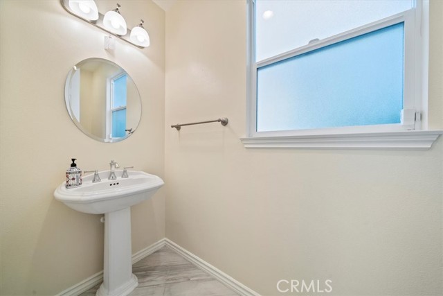 Detail Gallery Image 16 of 61 For 3094 Crystal Ridge Ln, Colton,  CA 92324 - 5 Beds | 5/1 Baths