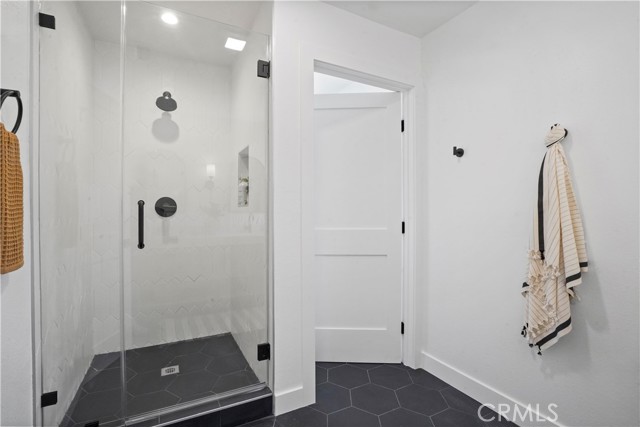 270 Fairfax Avenue, Ventura CA: https://media.crmls.org/medias/a8e292b7-81b7-422b-970c-c601cd683d83.jpg