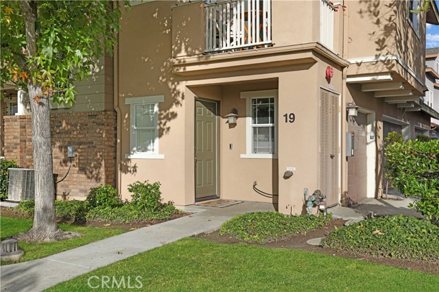 Detail Gallery Image 20 of 21 For 19 Garrison Loop, Ladera Ranch,  CA 92694 - 3 Beds | 2 Baths