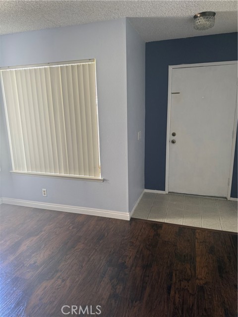 Image 3 of 7 For 9924 Del Rio