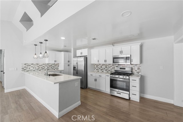 Detail Gallery Image 12 of 30 For 44328 Foxton Ave, Lancaster,  CA 93535 - 4 Beds | 2 Baths