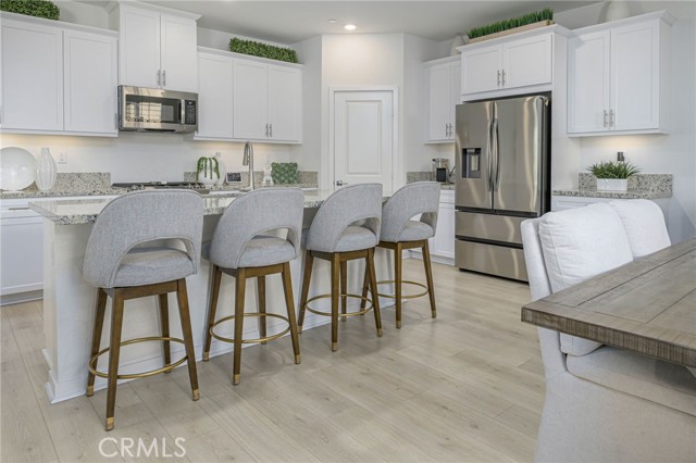 Detail Gallery Image 12 of 43 For 2242 Yuzu St, Corona,  CA 92883 - 4 Beds | 3 Baths