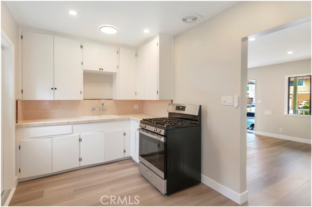 1314 Palm Avenue, Huntington Beach CA: https://media.crmls.org/medias/a8e3626a-72ea-4bca-b348-2245385de5c1.jpg