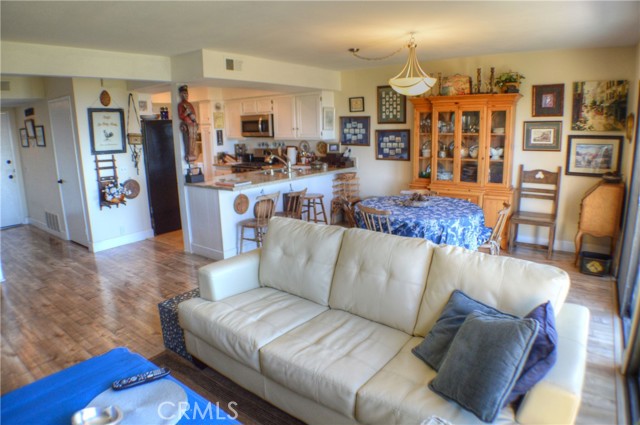 Detail Gallery Image 6 of 41 For 146 Avenida Baja, San Clemente,  CA 92672 - 2 Beds | 1/1 Baths