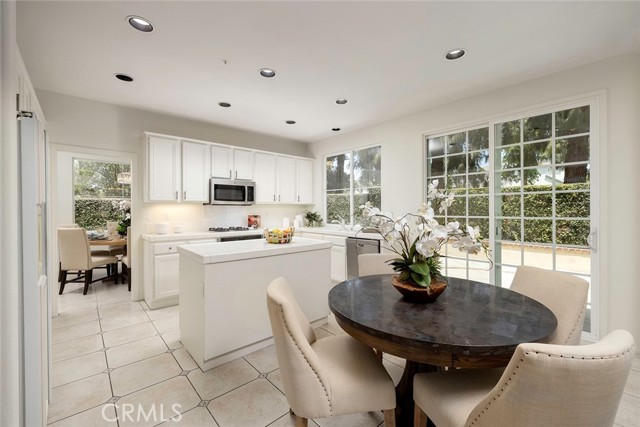 1 Straw Flower, Irvine CA: https://media.crmls.org/medias/a8e4ca5d-48ec-4e26-9d6b-22b8865aab5e.jpg
