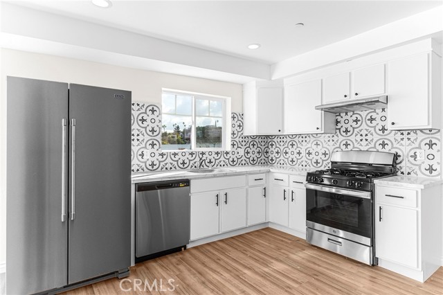 Detail Gallery Image 9 of 25 For 5639 N Huntington Dr #6,  Los Angeles,  CA 90032 - 3 Beds | 2 Baths
