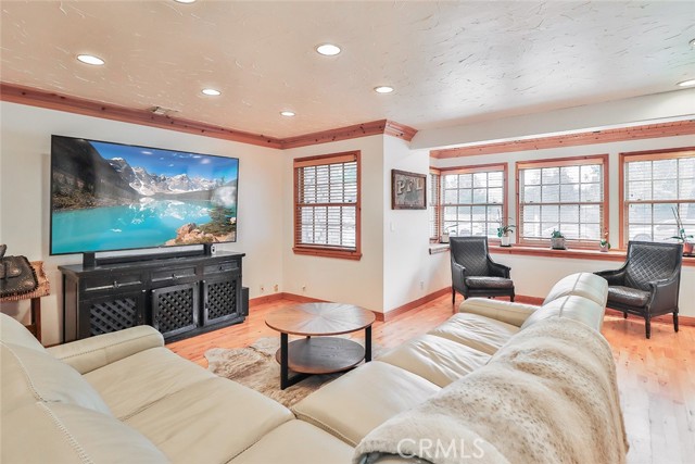 Detail Gallery Image 9 of 73 For 922 Carefree Dr, Simi Valley,  CA 93065 - 4 Beds | 4 Baths