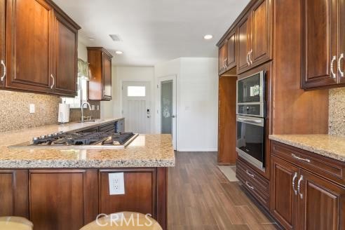 Detail Gallery Image 4 of 41 For 4807 Bentree Ave, Long Beach,  CA 90807 - 3 Beds | 2 Baths