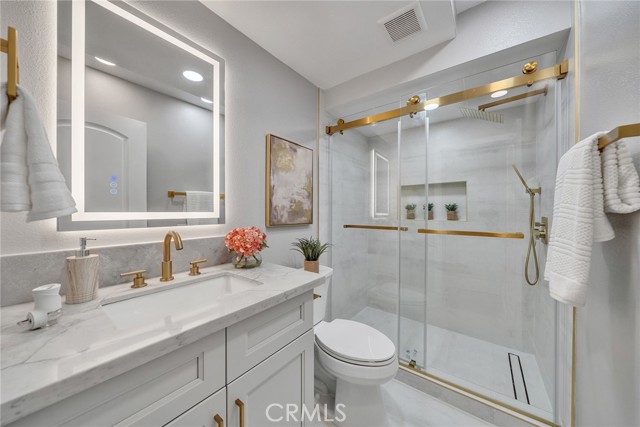 10 Lassen, Irvine CA: https://media.crmls.org/medias/a8e5ee02-f413-48cc-b8eb-56eda1b404a7.jpg