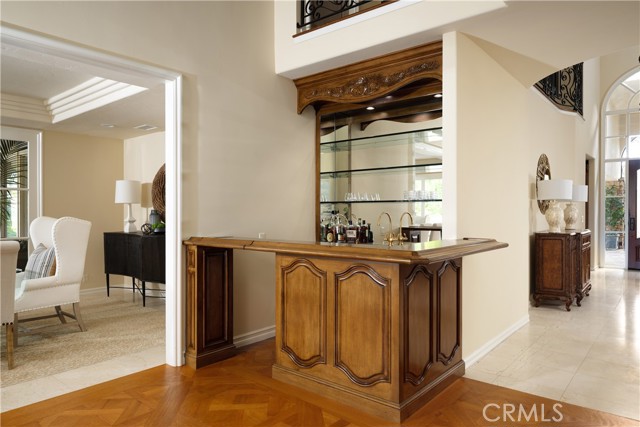 Detail Gallery Image 14 of 23 For 4 Rue Grand Ducal, Newport Beach,  CA 92660 - 4 Beds | 5/1 Baths