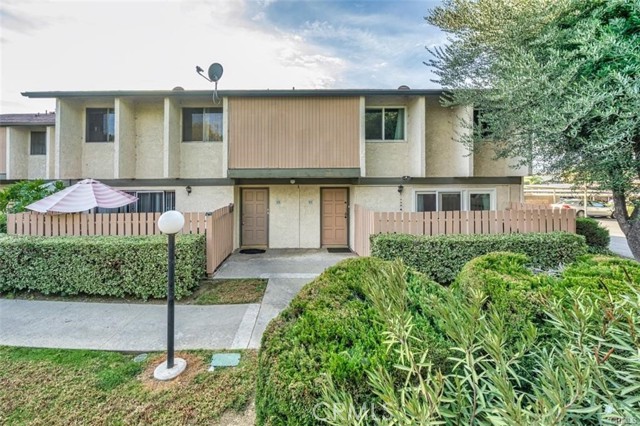 2300 S Hacienda Blvd, Hacienda Heights CA: https://media.crmls.org/medias/a8e69918-3907-4e3f-a5ad-510876f51e09.jpg