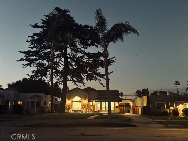 Detail Gallery Image 41 of 42 For 1935 W 76th St, Los Angeles,  CA 90047 - 3 Beds | 3 Baths