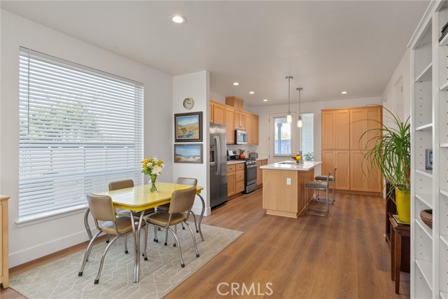 Detail Gallery Image 2 of 27 For 1671 Thea Ave, Chico,  CA 95928 - 3 Beds | 2 Baths